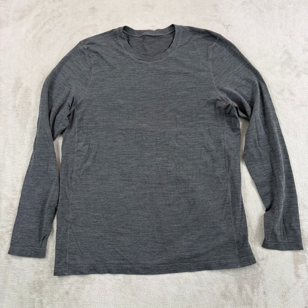 Lululemon Swiftly Tech Crew Neck T Shirt in Grey Women 10 Long Sleeve Yoga Gym